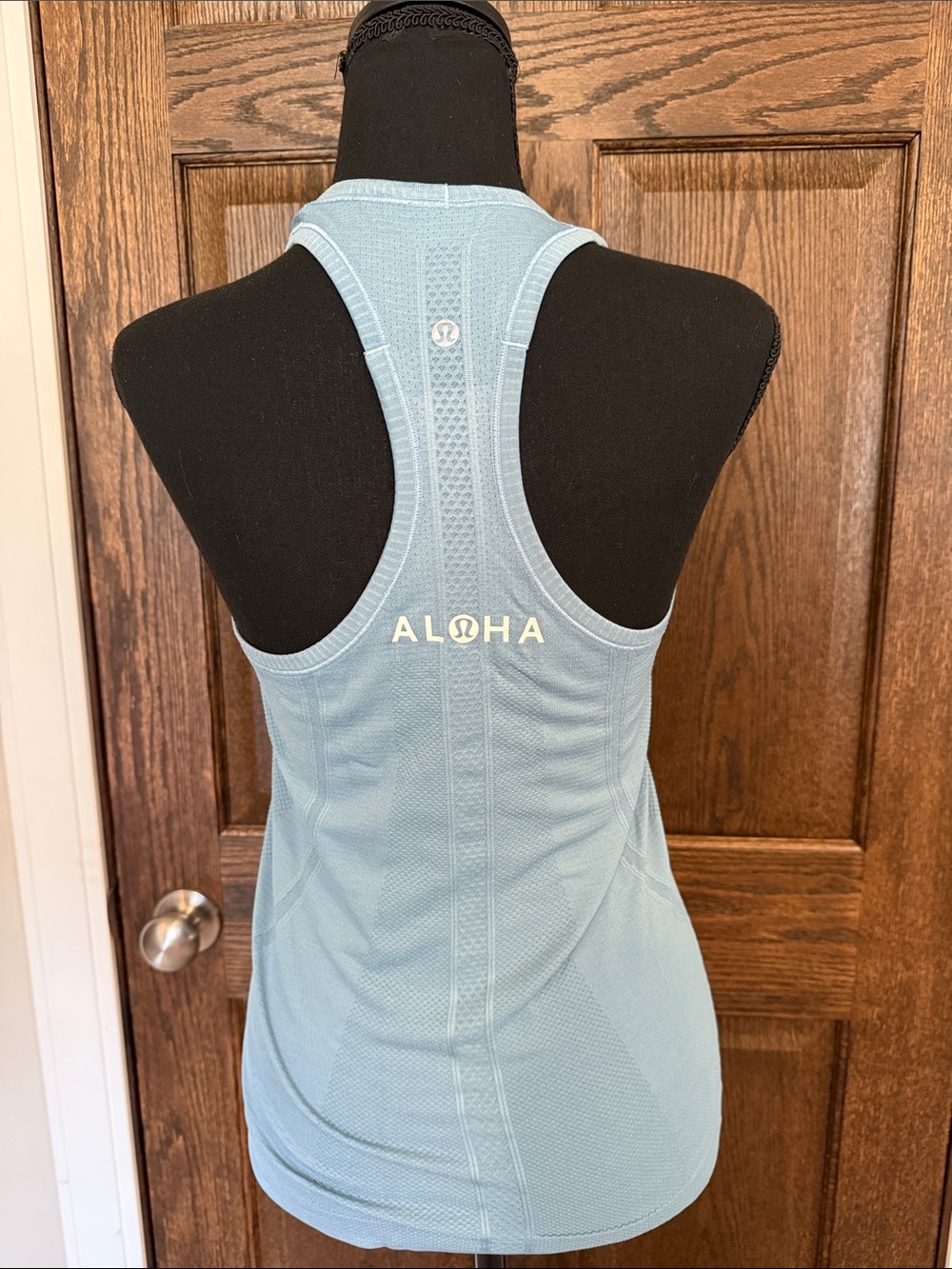 Lululemon Light Blue Swiftly Racerback Tank Top Aloha Size 6 - Picture 2 of 9